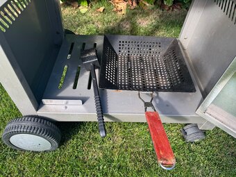 Prodám zahradní plynový gril CALIFORNIA G21 - 3