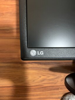Monitor LG Flatron - 3