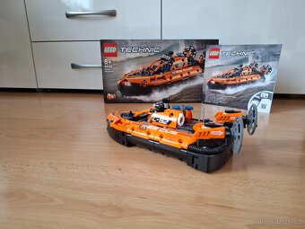 Lego Technic Záchranářské vznášedlo 42120 - 3