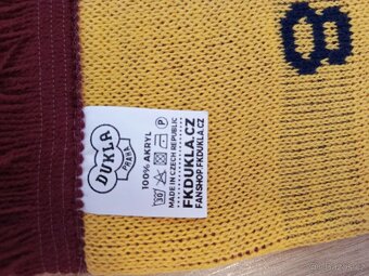 Šála Dukla Praha - 3