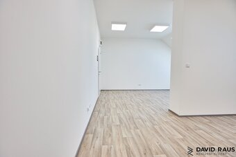 Pronájem kancelářských prostor 33 m2 areál Stará Pošta, Rajh - 3