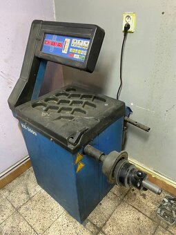 Zouvačka pneu Univer NHT 860A Vyvažovačka NHT 268 - 3
