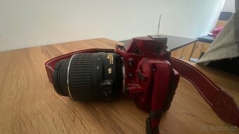 Nikon D3100 - 3