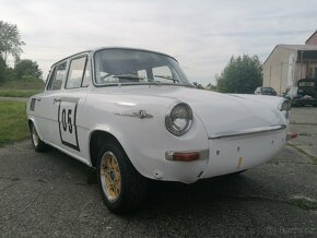 závodní rally Škoda - 3