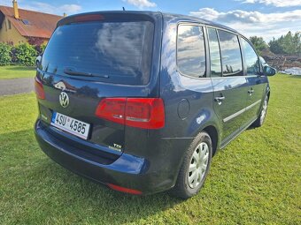 Volkswagen Touran 1,6 TDI - BEZ ZÁVAD - 3