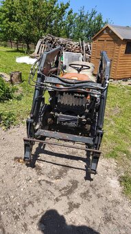 Kubota B7000 s čelním nakladačem - 3