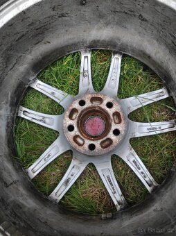 Kola R18 s pneu 235/40ZR18 - 3