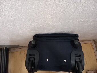 Kufr s možnosti zamknuti.na zámeček - 3