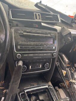 Škoda superb 2 - 2.0tdi díly - 3