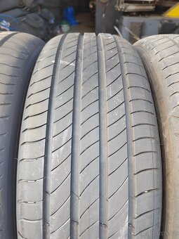 Prodám zánovní letní pneu 215/65/17 Michelin Primacy 4 103V - 3