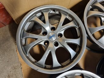 Ráfky Alutec 5x120 R17 7,5j ET:38- BMW - 3