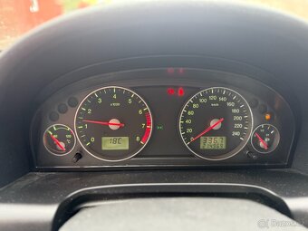 Ford Mondeo 1.8i - 3