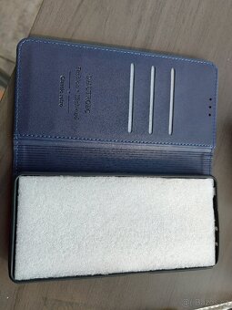 Obal na mobil + 3x skla - 3