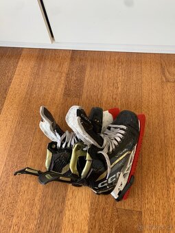 ⛸️ CCM Tacks AS-V Pro – profi hokejové brusle vel. 45.5 (EU) - 3