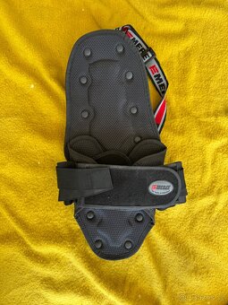 Prodám Páteřák na motorku nebo čtyřkolku zánovní - 3
