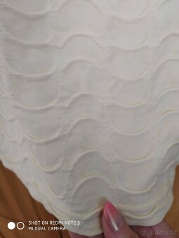 Elastické žluté šaty - 3