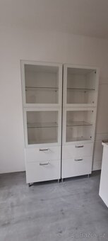 Skříň bílá prosklená 2 kusy - 3