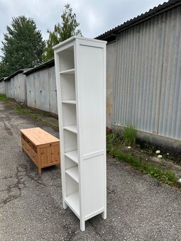 Ikea Hemnes knihovna úzká - masiv - bílé mořidlo - 3