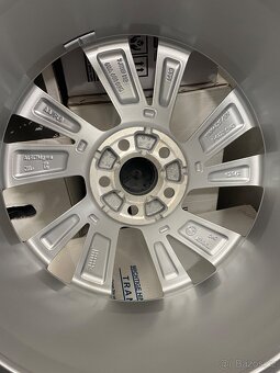 5x100 R17 7J ET51 Škoda + 215/45 r17 Hankook - 3