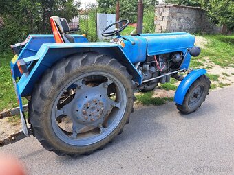 Zetor 3012 (3011) zúžený do sadu s spz - 3