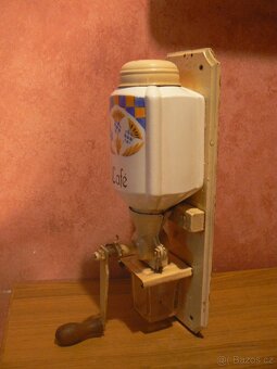 mlýnek na kávu - 3