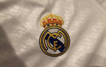 Kylian Mbappé Real Madrid dres - 3