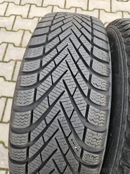 Zimní Pirelli 195/65/15 - 90% - 3