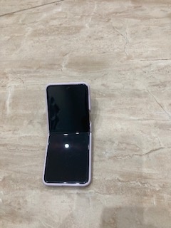 Samsung Galaxy Z Flip 5 - 3