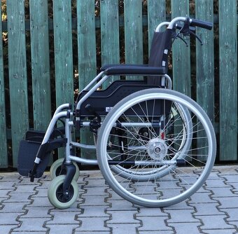 074-Mechanický invalidní vozík Meyra. - 3