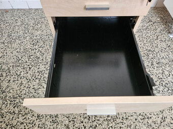 KANCELÁŘSKÝ KONTEJNER - 3