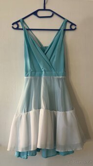 Krátké,třpytivé,světle modré šaty - 3