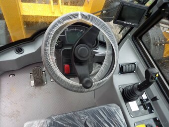 Čelní nakladač ZL16,ovládání joystik - 3