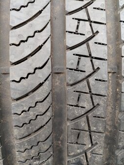 235/50/20 celorocni pneu PIRELLI 235/50 R20 - 3