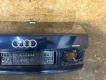 PÁTÉ DVEŘE KUFRU AUDI A8 D2 - 3