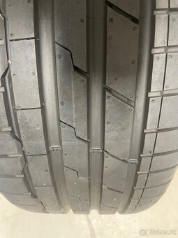 Pneu letní 4x Hankook 235/30r20 99% - 3