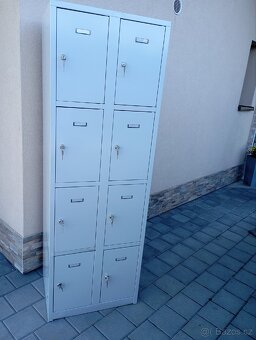 Plechová skříň 8 boxů - 3