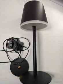Stolní LED lampička Philips Hue Go - 3