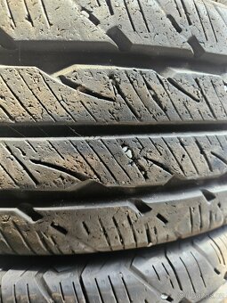 215/70R15C 109/107R Uniroyal Rain Max 2 - 3