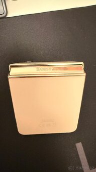 Samsung Galaxy Z Flip 4  128GB - 3