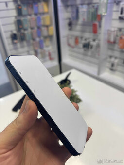 iPhone 15 Pro 256GB Blue Titanium - 3