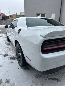 Dodge challanger - 3