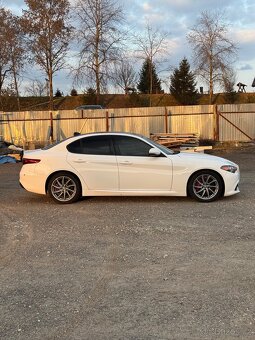 2022 Alfa Rómeo Giulia 280hp - 3