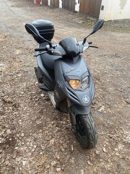 skůtr Piaggio - 3