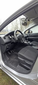 Peugeot 5008 - 3