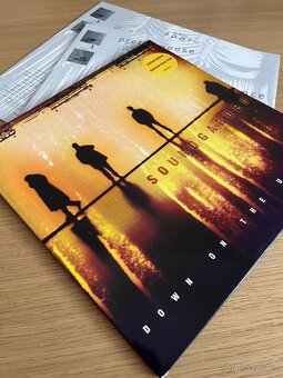 Soundgarden - Down On The Upside - 3