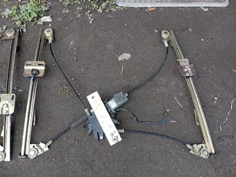 Škoda Felicia elektrické stahování oken - 3