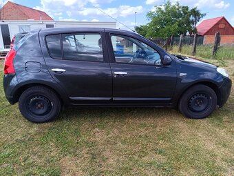 Dacia Sandero - 3
