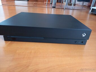 X-BOX ONE X + 5 x hra - 3