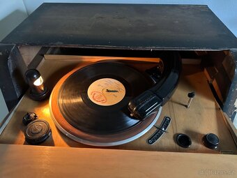Retro gramofon + 20 vinyl desek - 3