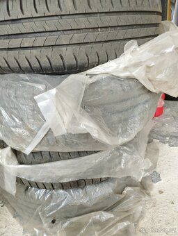 Pneu Michelin 175/65 R15 - 3